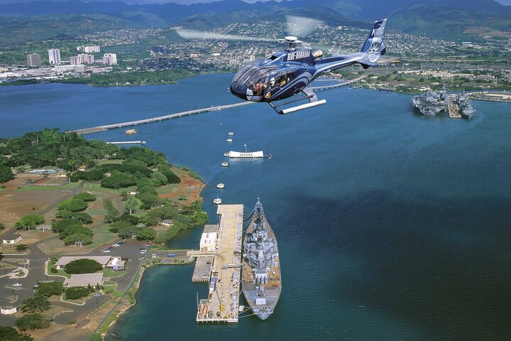 Blue Skies of Oahu Helicopter Tour - Photo 1 of 6